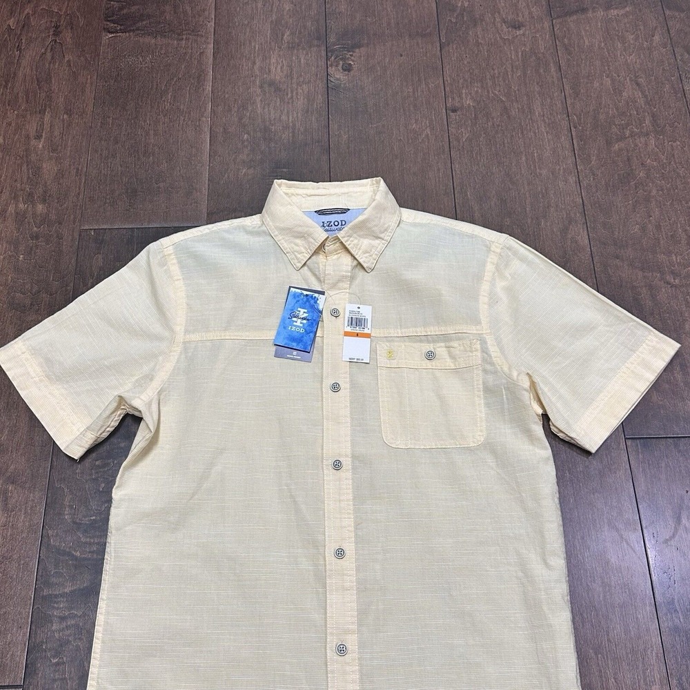 Izod Men's Saltwater Dockside Woven Short Sleeve Button Down Shirt‎ Small Yellow